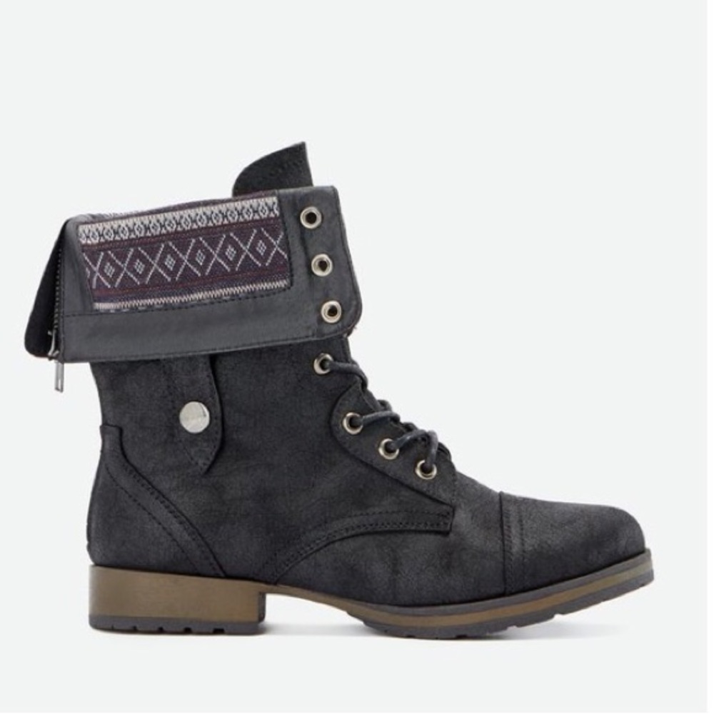 inner lining/sock:Textile/Man outsole:Man Made
